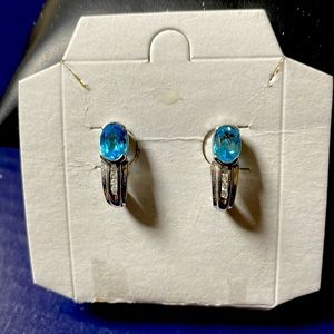 NWOT Blue Topaz 14KT white gold .08CTW earrings